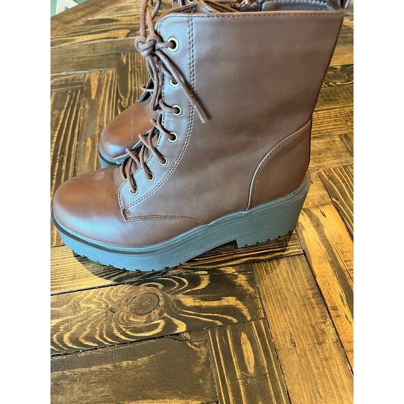 TOP Moda Brown Ankle Boots - Picture 2 of 10